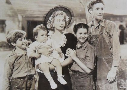 Scotty Beckett, John F. Hamilton, Ann Sothern, and Virginia Weidler in Gold Rush Maisie (1940)