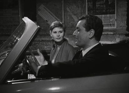 Marisa Allasio and Riccardo Garrone in Belle ma povere (1957)