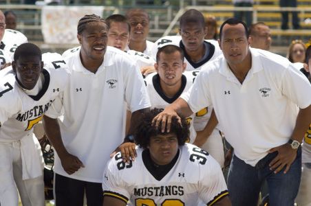 Dwayne Johnson, Xzibit, and Setu Taase in Gridiron Gang (2006)