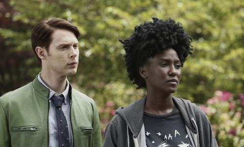 Samuel Barnett and Jade Eshete in Dirk Gently's Holistic Detective Agency (2016)