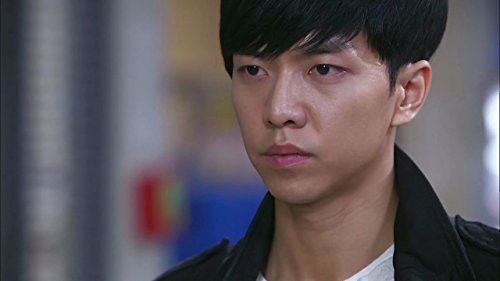 Lee Seung-gi in You're All Surrounded (2014)