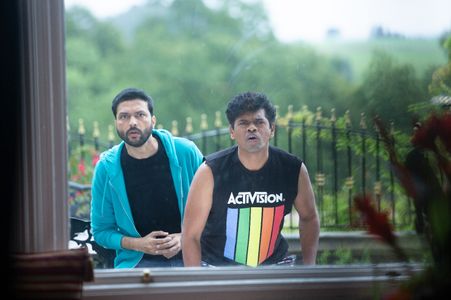 Ankush Chaudhari and Siddarth Jadhav in Lochya Zaala Re (2022)