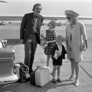 Sean Connery, Jason Connery, and Diane Cilento