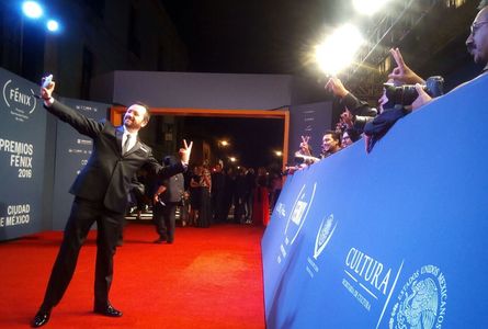 Orlando Moguel at the Red Carpet Fénix Awards