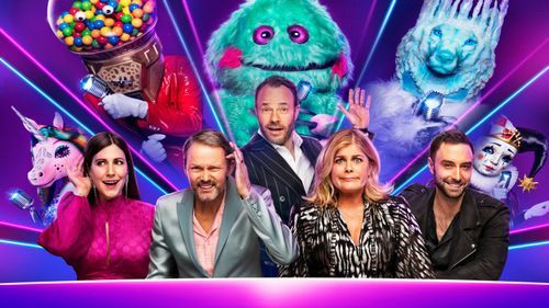 Felix Herngren, Pernilla Wahlgren, David Hellenius, Nour El-Refai, and Måns Zelmerlöw in Masked Singer Sverige (2021)