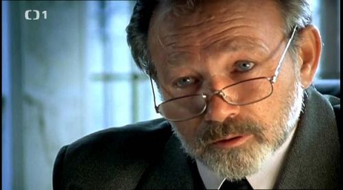 Rudolf Hrusínský in Cerní andelé: Help for You (2001)