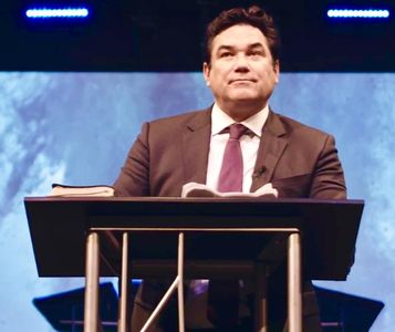 Dean Cain Head Pastor for Stealing Church