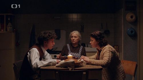 Jenovéfa Boková, Emília Vásáryová, and Jan Cina in The Informant (2020)