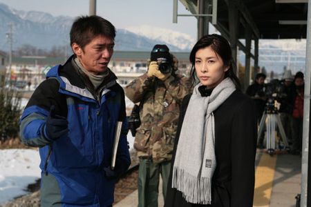 Yûko Takeuchi and Izuru Narushima in Midnight Eagle (2007)