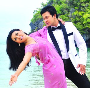 Shakib Khan and Jaya Ahsan in Purnodoirgho Prem Kahini (2013)