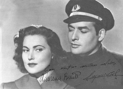 Adriana Benetti and Jorge Mistral in Neutralidad (1949)