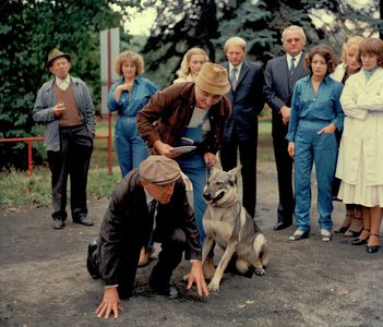 Frantisek Filipovský, Marie Málková, Ludek Sobota, Josef Somr, and Jirí Sovák in The Flying Cestmír (1983)