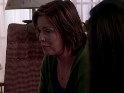 Lola Glaudini and Tracey Needham in Criminal Minds (2005)