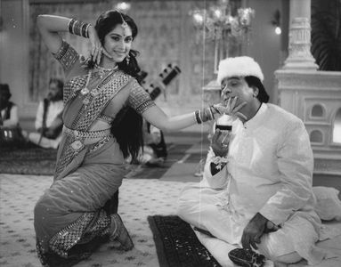 Kader Khan and Meenakshi Sheshadri