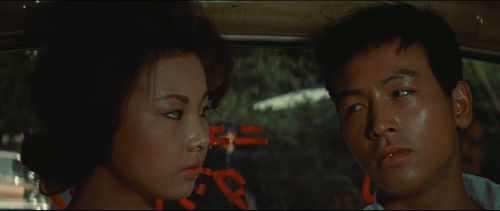 Yûsuke Kawazu and Miyuki Kuwano in Cruel Story of Youth (1960)