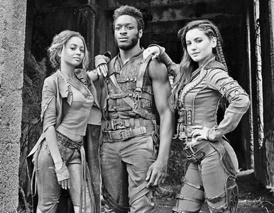 Still of Vanessa Morgan, Gentry White, and Ivana Baquero in ‘The Shannara Chronicles’