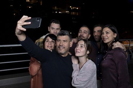 Guy Amir, Avi Grainik, Rotem Abuhab, Hanan Savyon, Moran Atias, Shira Naor, and Yossi Marshek in Perfect Strangers (2021