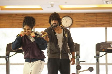 Madhavan and Ritika Singh in Irudhi Suttru (2016)