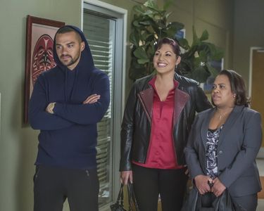 Sara Ramirez, Jesse Williams, and Chandra Wilson in Grey's Anatomy (2005)