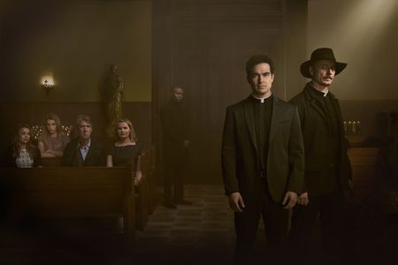 Geena Davis, Alan Ruck, Ben Daniels, Alfonso Herrera, Hannah Kasulka, Brianne Howey, and Kurt Egyiawan in The Exorcist (