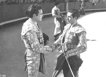 Pepín Martín Vázquez and Jorge Mistral in Currito de la Cruz (1949)