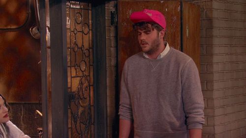 James Pumphrey in 2 Broke Girls (2011)