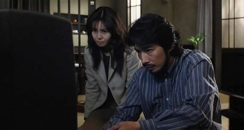 Nanako Matsushima and Hiroyuki Sanada in Ringu (1998)