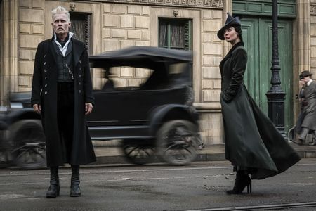 Johnny Depp and Poppy Corby-Tuech in Fantastic Beasts: The Crimes of Grindelwald (2018)