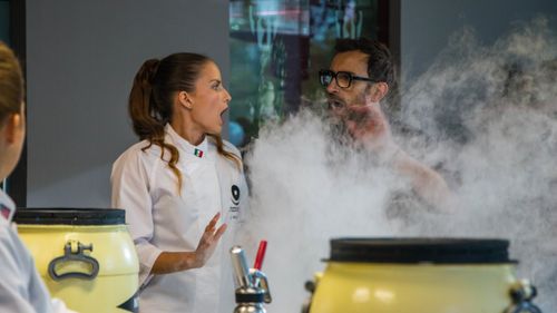 Rafael Simón and Paulette Hernandez in A ti te quería encontrar (2018)