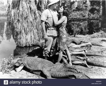 Judy Walsh and Johnny Weissmuller in Cannibal Attack (1954)