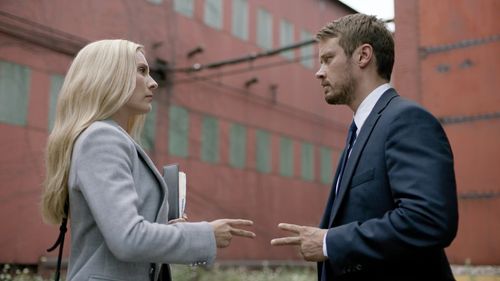 Michael Dorman and Aliette Opheim in Patriot (2015)