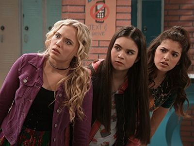 Landry Bender, Bryana Salaz, and Lauren Taylor in Best Friends Whenever (2015)