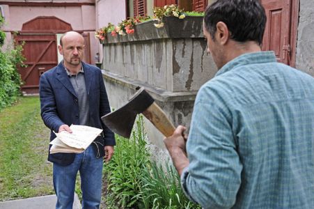 Merab Ninidze and Oliver Stokowski in Das Geheimnis in Siebenbürgen (2010)