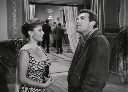 Marisa Allasio and Renato Salvatori in Belle ma povere (1957)