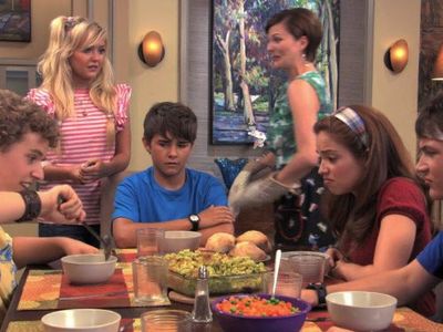 Hannah Lochner, Jennifer Robertson, Dylan Everett, Brian Alexander White, and Brittany Adams in Wingin' It (2010)