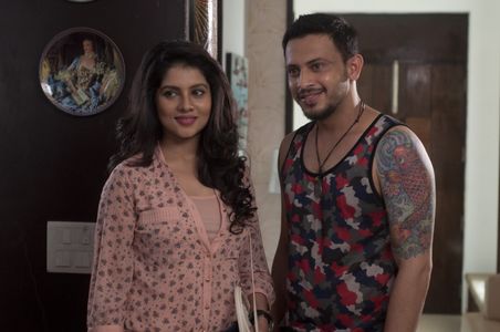 Payel Sarkar and Anindya Chatterjee in Amanush 2 (2015)