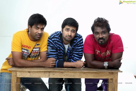 Vennela Kishore, Rahul Ravindran, and Shani Salmon in Ala Ela (2014)