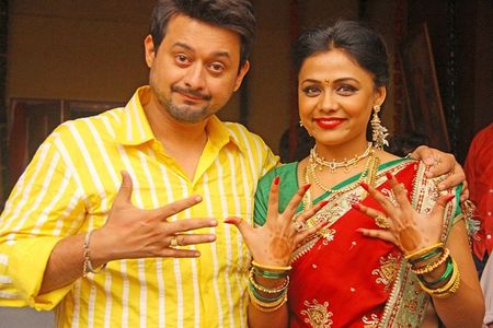 Swapnil Joshi and Prarthana Behere in Fugay (2017)