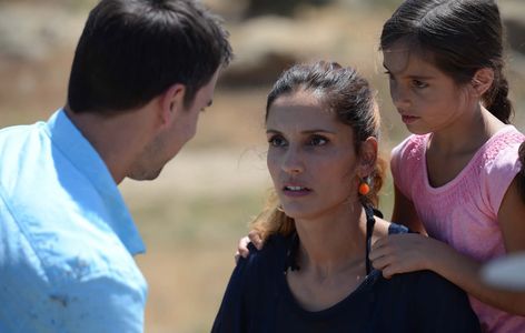 Leonor Varela and Dakota Bright in Murder in Mexico: The Bruce Beresford-Redman Story (2015)