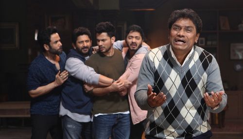 Kunal Kemmu, Arshad Warsi, Johny Lever, Tusshar Kapoor, and Shreyas Talpade in Golmaal Again (2017)