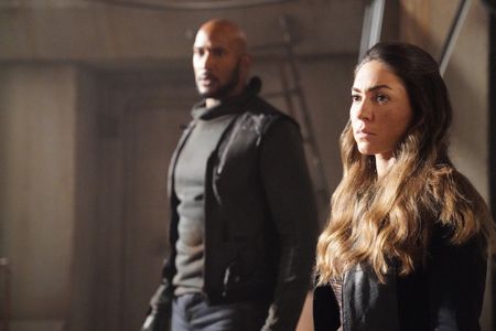 Henry Simmons and Natalia Cordova-Buckley in Agents of S.H.I.E.L.D. (2013)