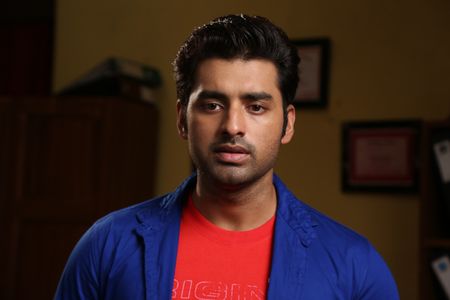 Ankush Hazra in Ki Kore Toke Bolbo (2016)