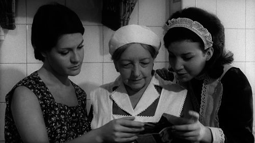 Marisa Paredes, Lina Canalejas, and Milagros Leal in Life Goes On (1965)