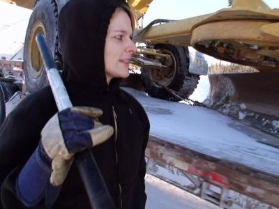 Lisa Kelly in Ice Road Truckers (2007)