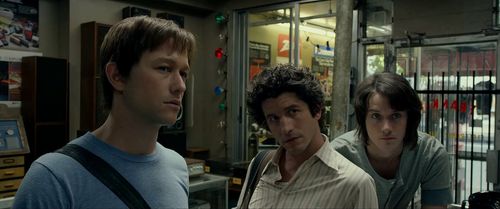 Joseph Gordon-Levitt, Clément Sibony, and César Domboy in The Walk (2015)