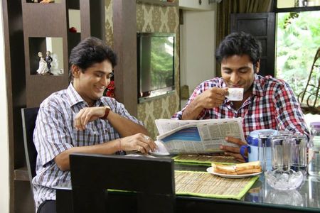 Avinash Narkar and Vaibhav Tatwawadi in Coffee Ani Barach Kahi (2015)