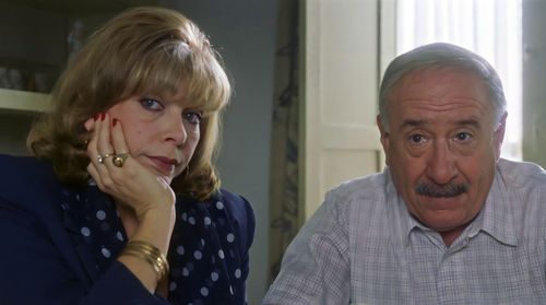 Alfredo Landa and Kiti Mánver in La luz prodigiosa (2003)