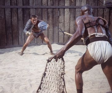 Kirk Douglas and Woody Strode in Spartacus (1960)