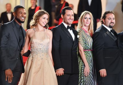 Usher, Edgar Ramírez, Jonathan Jakubowicz, Ana de Armas, and Claudine Jakubowicz at an event for Hands of Stone (2016)