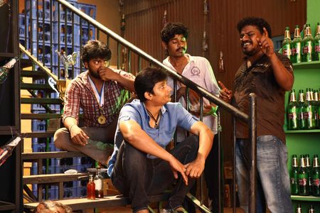 Jiiva, Murugadass, and Kalaiyarasan in Mugamoodi (2012)